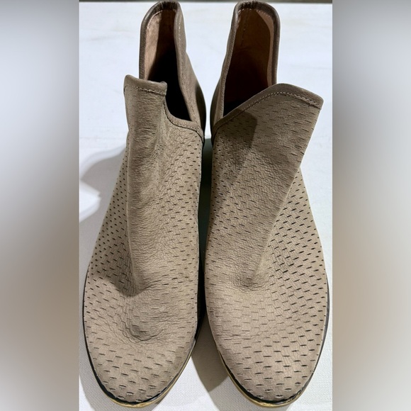 Lucky Brand Shoes - Lucky Brand Women's Textured Tan Heeled Boots